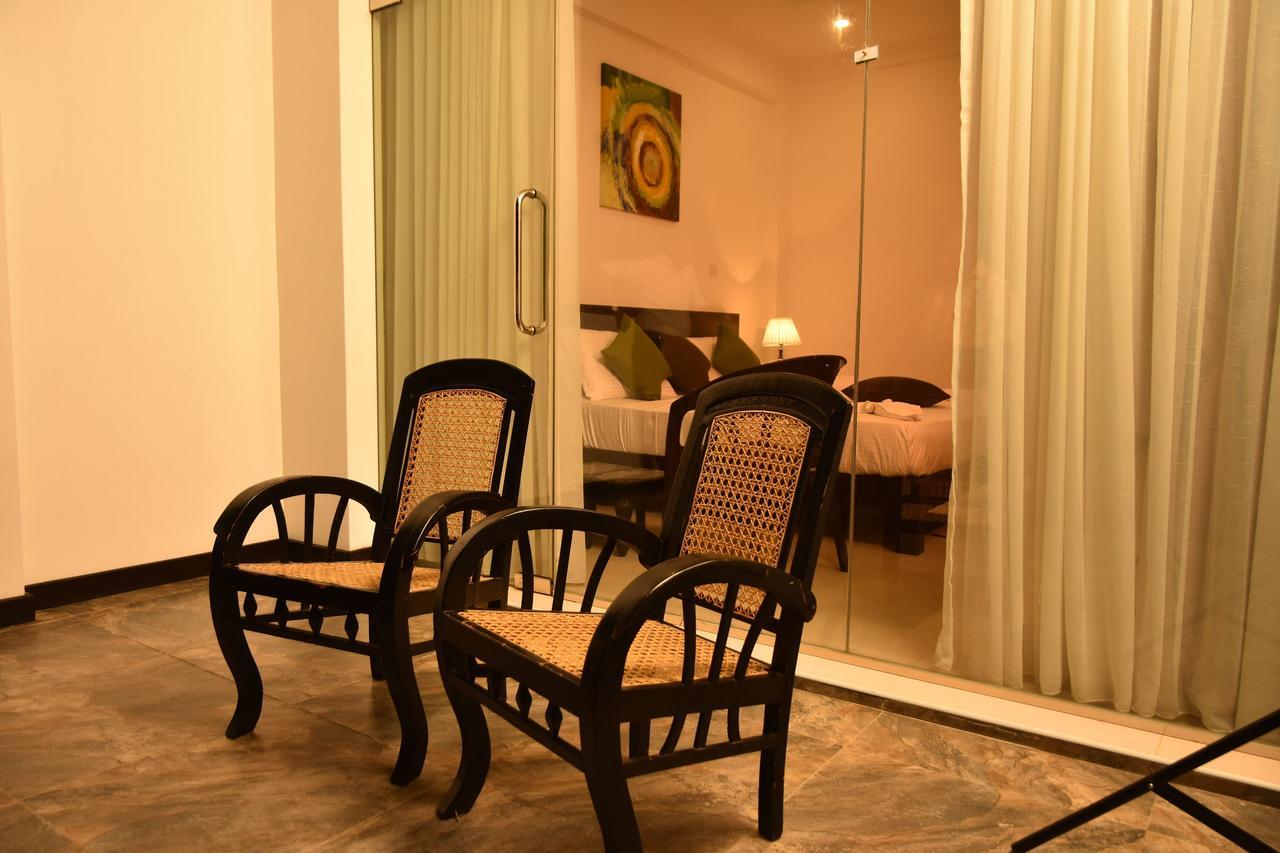 Lochana Beach Hotel Ettukala Экстерьер фото